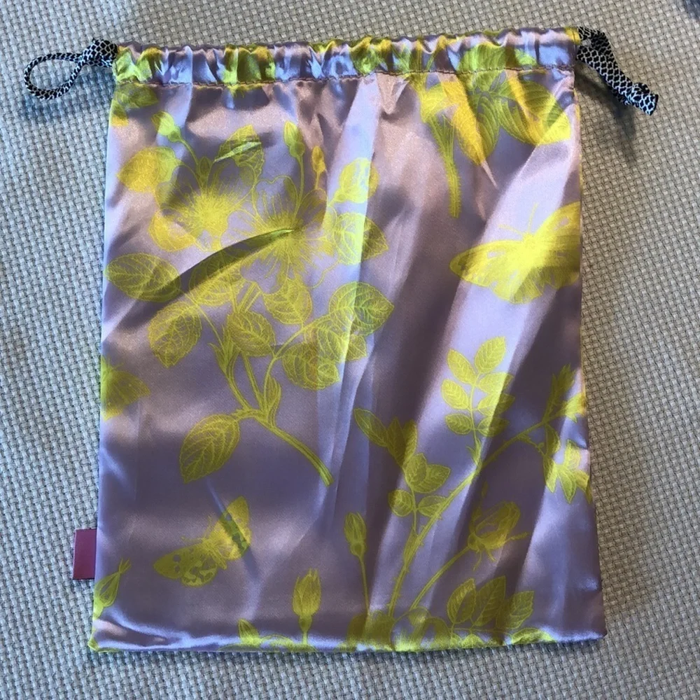 Ipsy Refreshment Bag‎